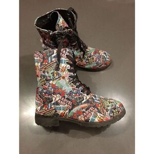 Marvel Comics Print Combat Boots Womens Size 8 Superhero Lace Up Ankle Boots